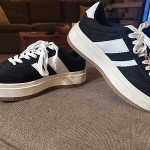 Classic Black and White Women's Sneakers